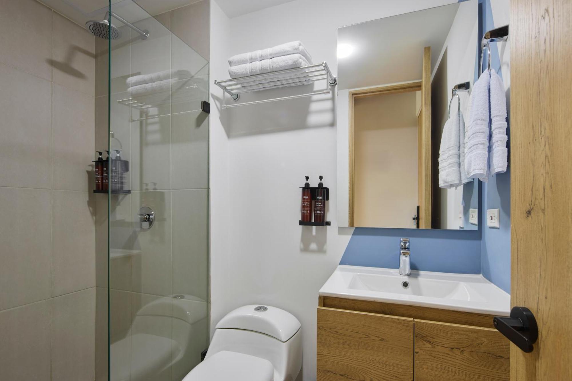 30 Living Suites Medellín Exteriör bild